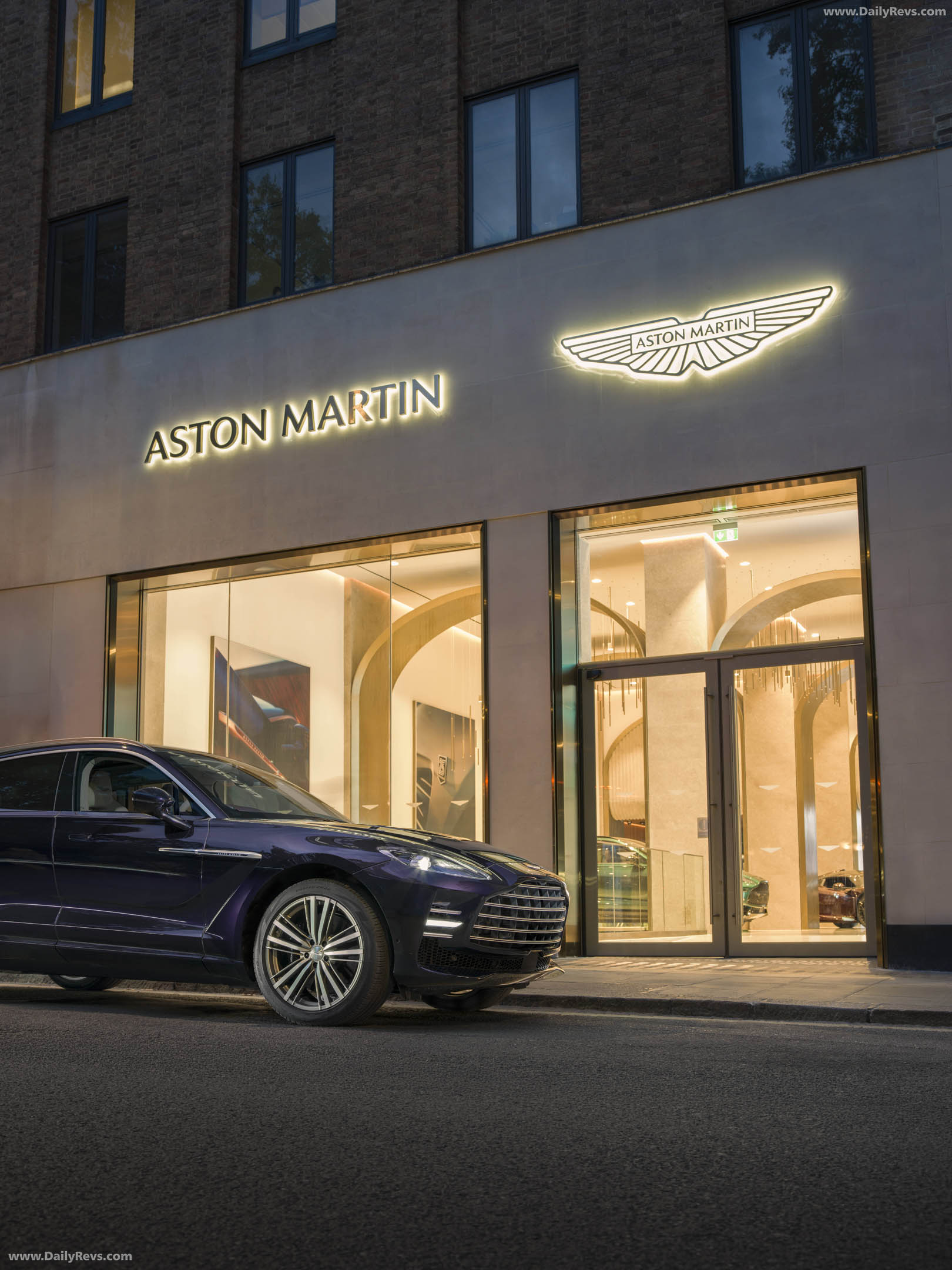 2027 Aston Martin DBX GT Exterior